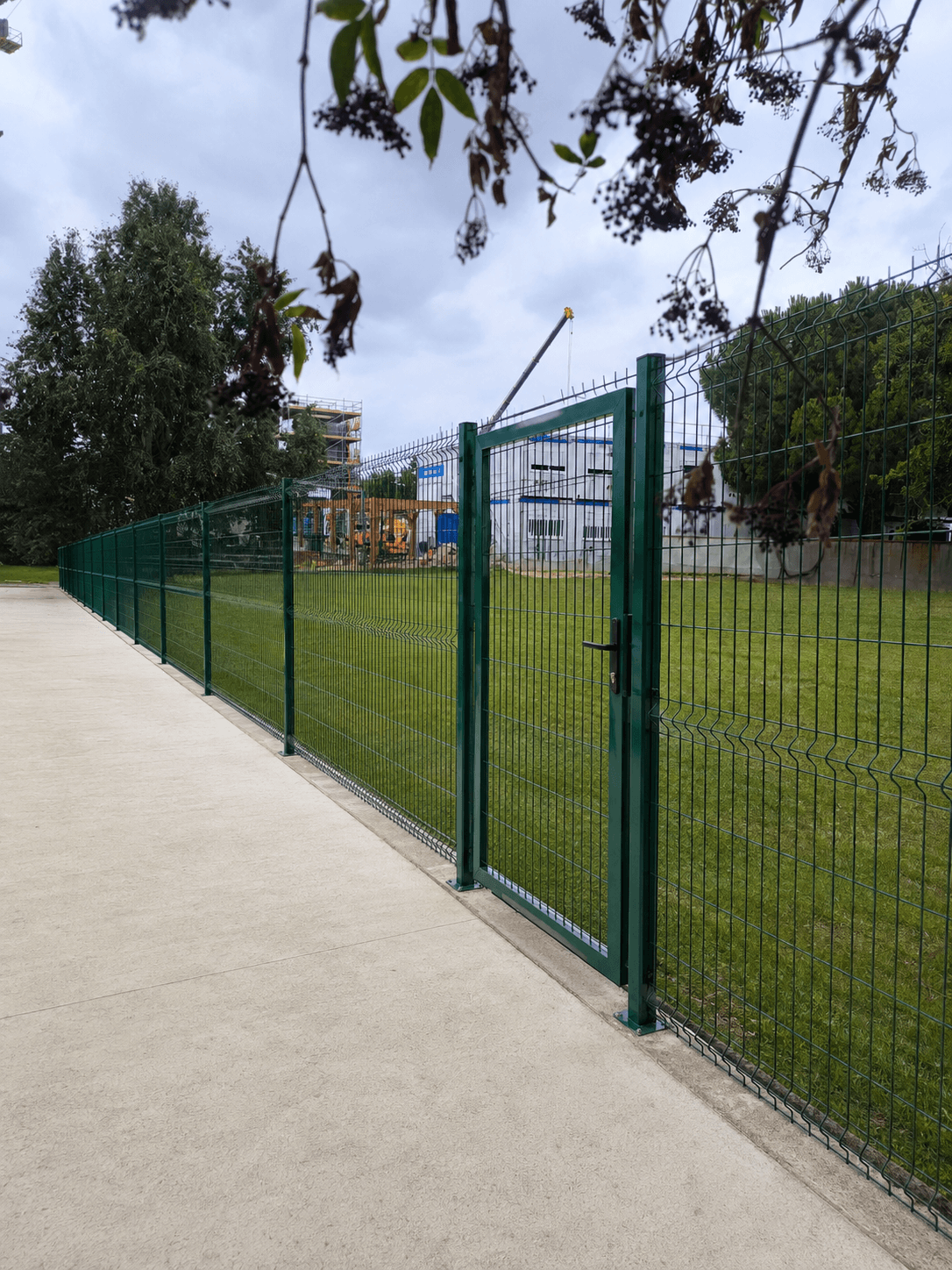 New field fence